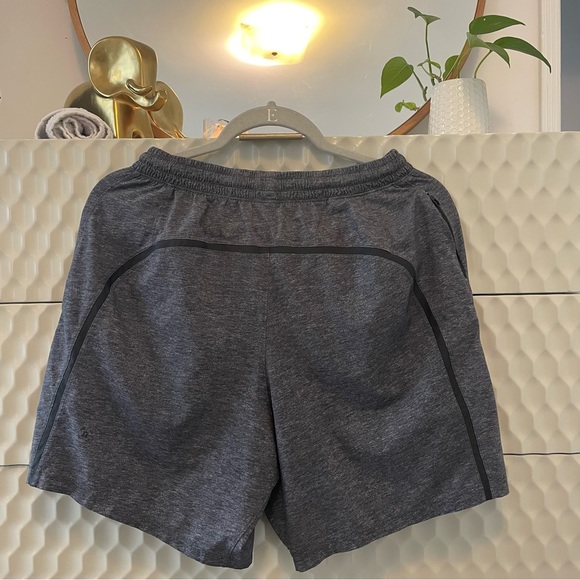Lululemon Men’s Pace Breaker Short Small - Picture 8 of 9